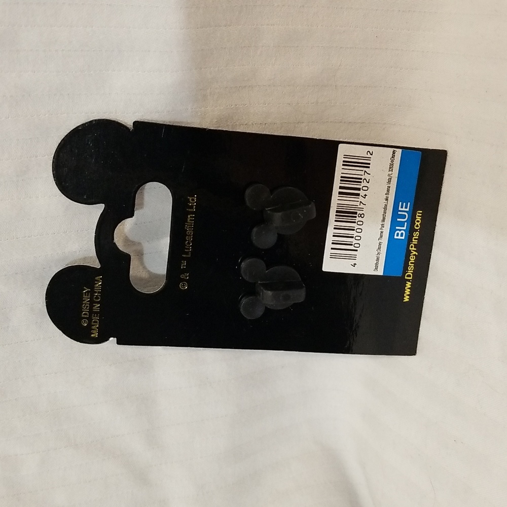 Disney Darth Vader Pin - Picture 2 of 3